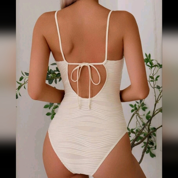 Women's Summer Beach Textured Fabric Shell Gather Adjustable Tie Back Slim Fit - Picture 2 of 3